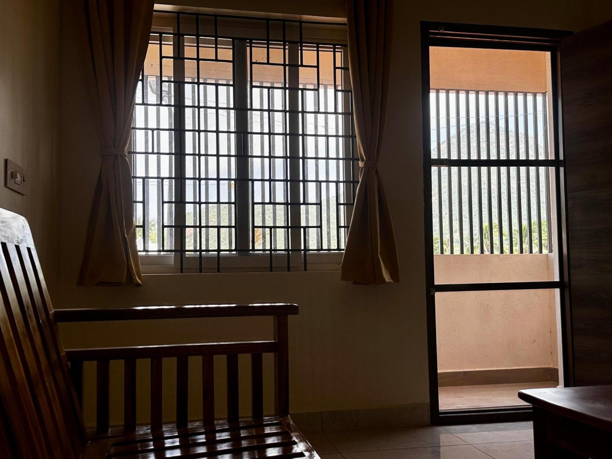 Girivalam Vista Residency Apartment Tiruvannamalai Luaran gambar